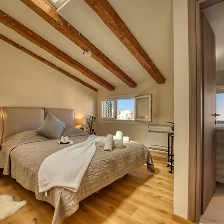 Liston Luxury Penthouse Daire Korfu