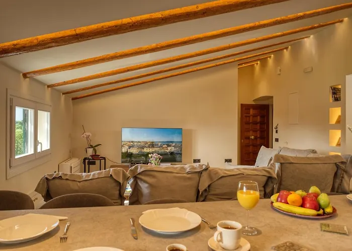 Liston Luxury Penthouse דירה